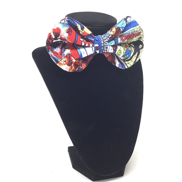 Spider Man Handcrafted Bow Tie - Comic Book Collection - Picture 4 of 15